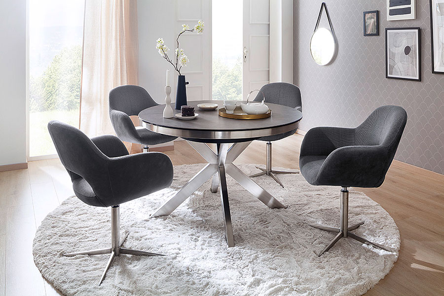 AMBIANCE TABLE RONDE ET CHAISE DESIGN